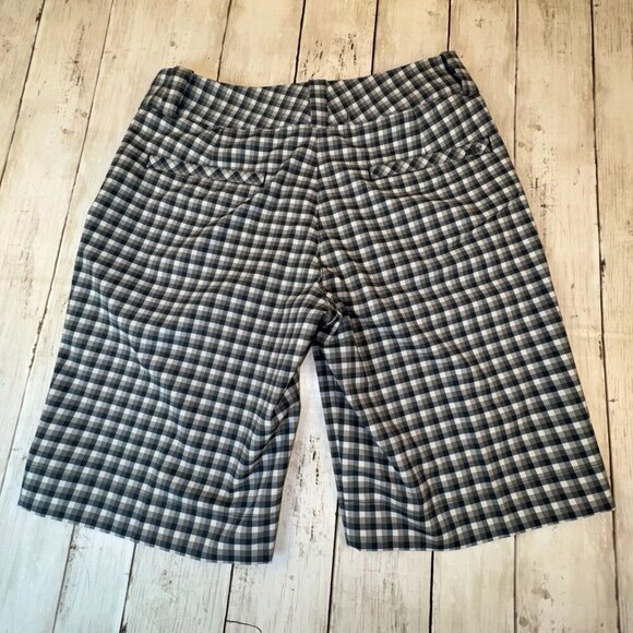 Nike Golf Shorts Womens Size 2 Gray Plaid Dri-Fit Tech Fabric Bermuda Length - Picture 4 of 6